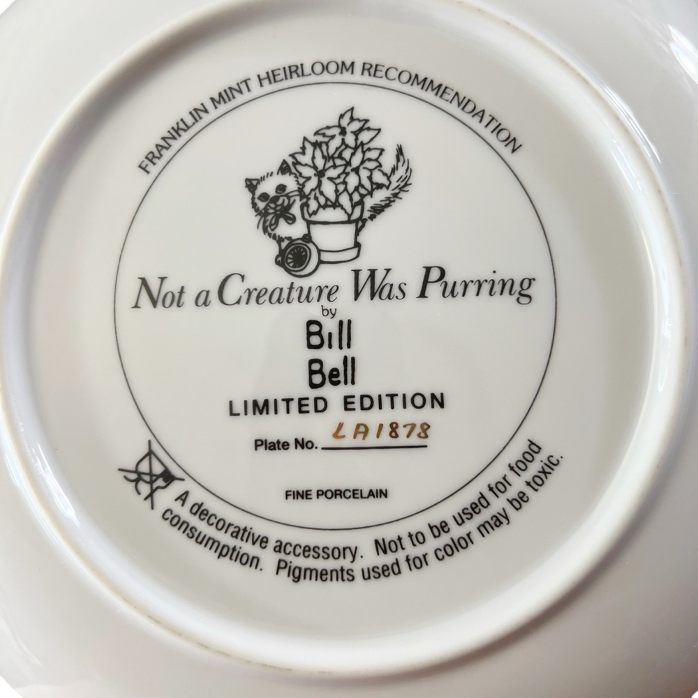 Franklin Mint Heirloom Bill Bell Not a Creature Was Purring Collector Plate - Picture 7 of 10